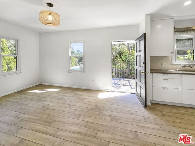 2049 Lake Shore Avenue, Los Angeles, CA 90039