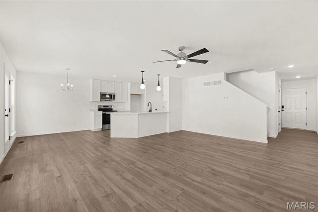 17 Town Centre Court, Foristell, MO 63348