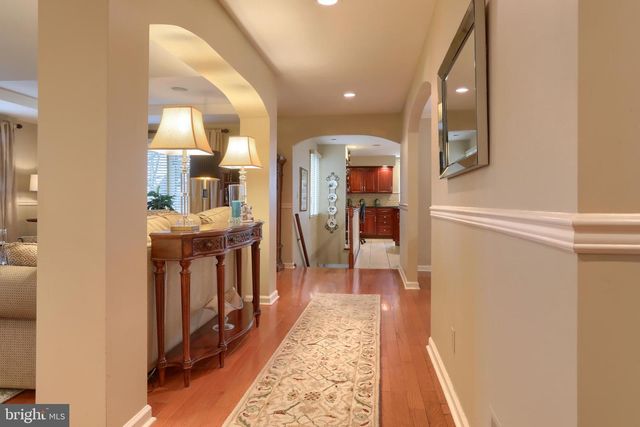 1 BANBURY RD, Hummelstown, PA 17036