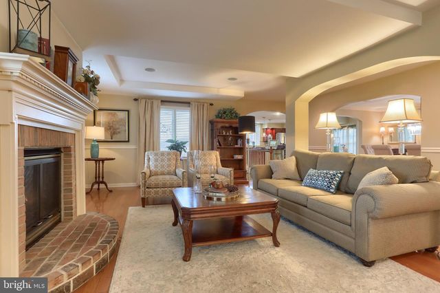 1 BANBURY RD, Hummelstown, PA 17036