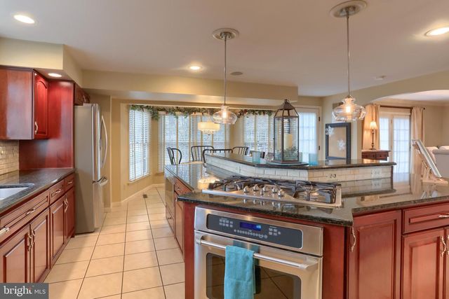 1 BANBURY RD, Hummelstown, PA 17036