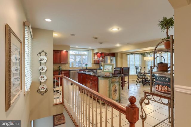 1 BANBURY RD, Hummelstown, PA 17036