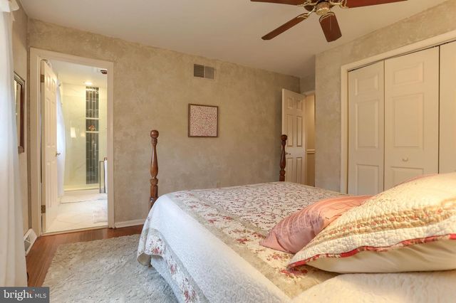 1 BANBURY RD, Hummelstown, PA 17036