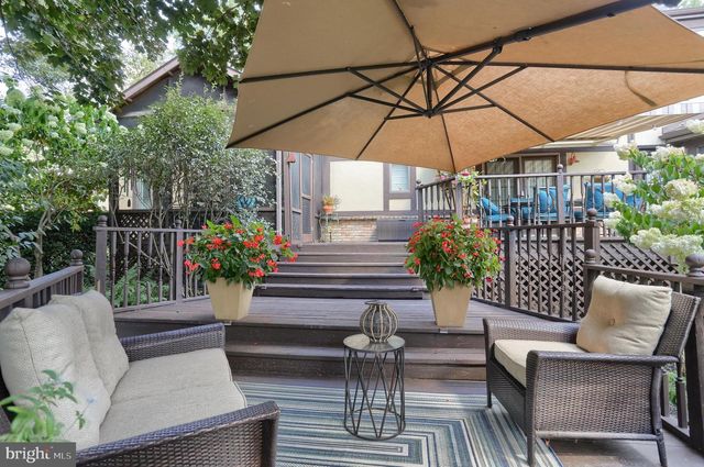 1 BANBURY RD, Hummelstown, PA 17036