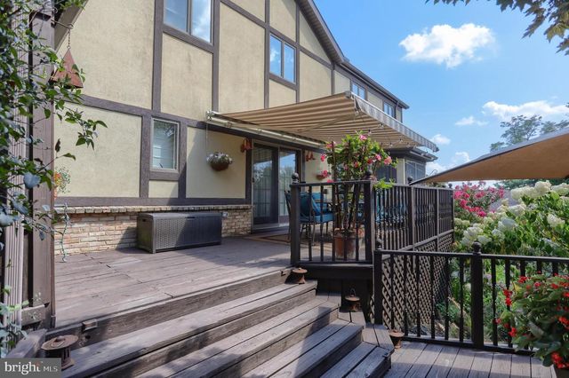 1 BANBURY RD, Hummelstown, PA 17036