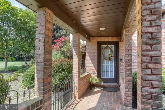 1 BANBURY RD, Hummelstown, PA 17036