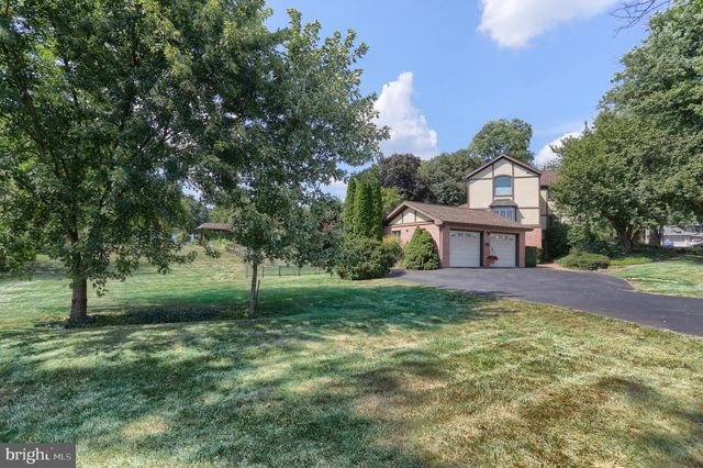 1 BANBURY RD, Hummelstown, PA 17036