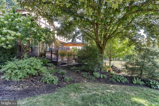 1 BANBURY RD, Hummelstown, PA 17036