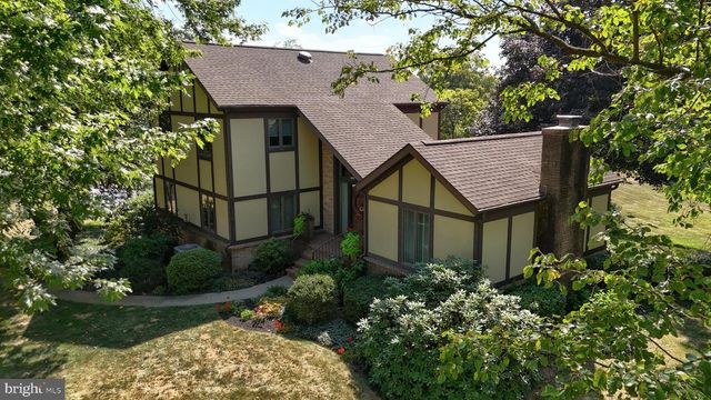 1 BANBURY RD, Hummelstown, PA 17036