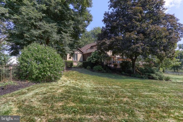 1 BANBURY RD, Hummelstown, PA 17036