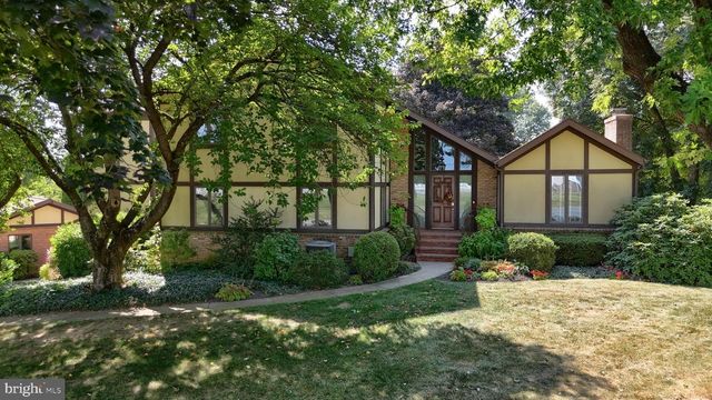 1 BANBURY RD, Hummelstown, PA 17036