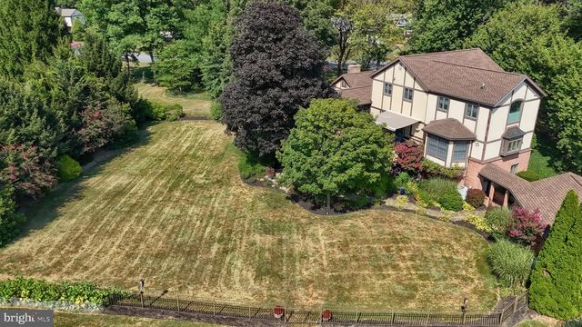 1 BANBURY RD, Hummelstown, PA 17036
