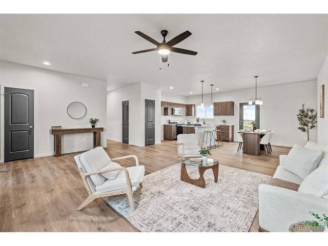 832 E Loma Dr, Pueblo West, CO 81007
