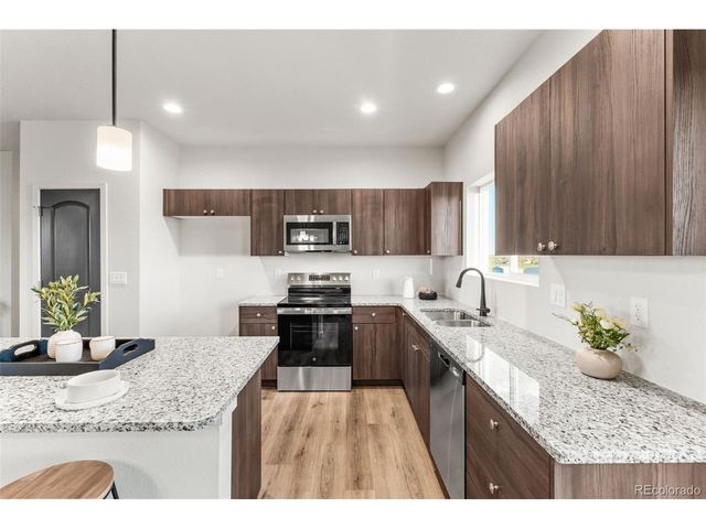 832 E Loma Dr, Pueblo West, CO 81007