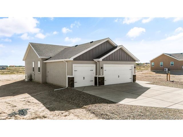 832 E Loma Dr, Pueblo West, CO 81007