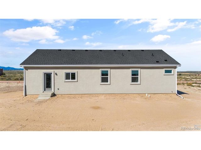 832 E Loma Dr, Pueblo West, CO 81007