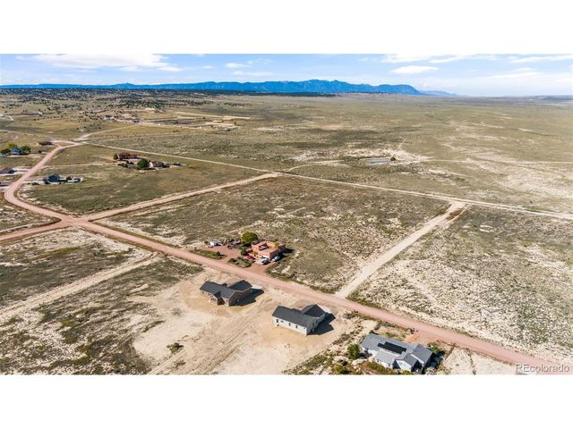 832 E Loma Dr, Pueblo West, CO 81007