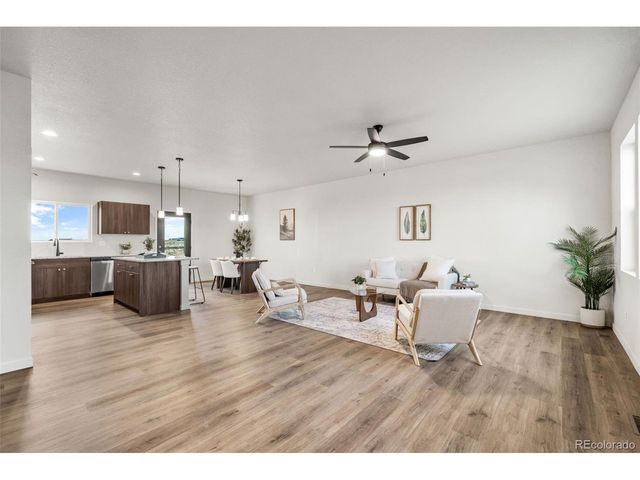 832 E Loma Dr, Pueblo West, CO 81007