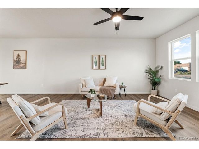 832 E Loma Dr, Pueblo West, CO 81007