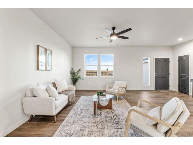 832 E Loma Dr, Pueblo West, CO 81007