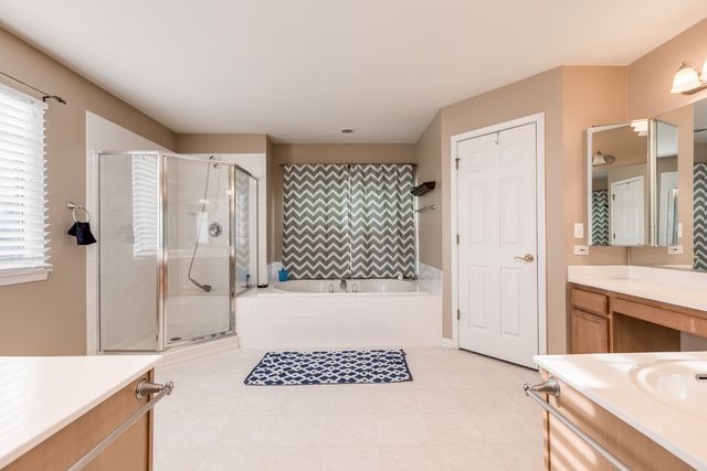 7421 Prescott Lane, Gurnee, IL 60031