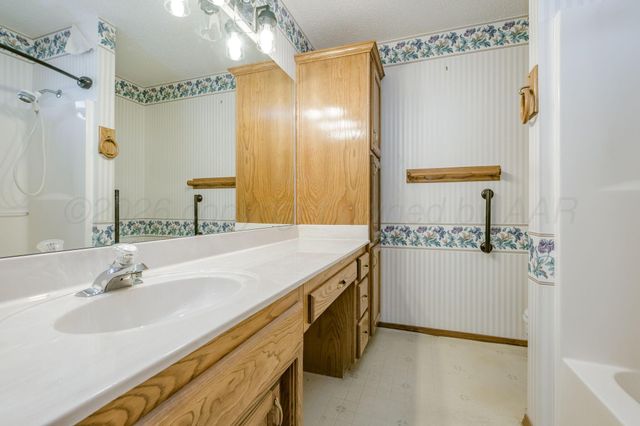 2904 LAGUNA Drive, Amarillo, TX 79110