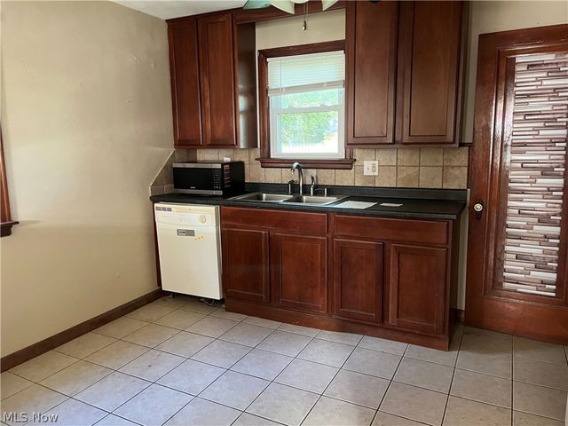 133 Ohio Avenue, Niles, OH 44446