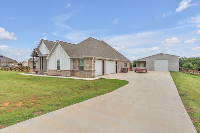 7609 Carter Ranch Road, Azle, TX 76020