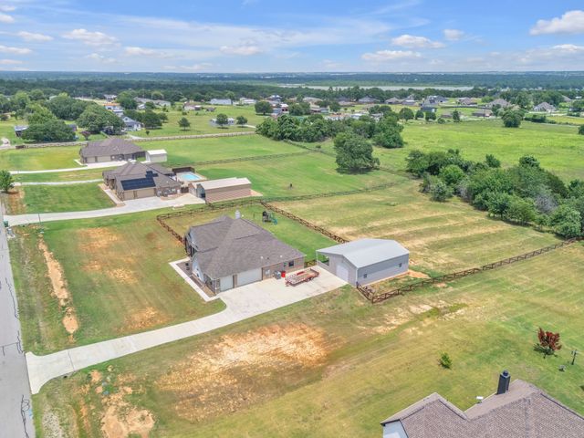 7609 Carter Ranch Road, Azle, TX 76020