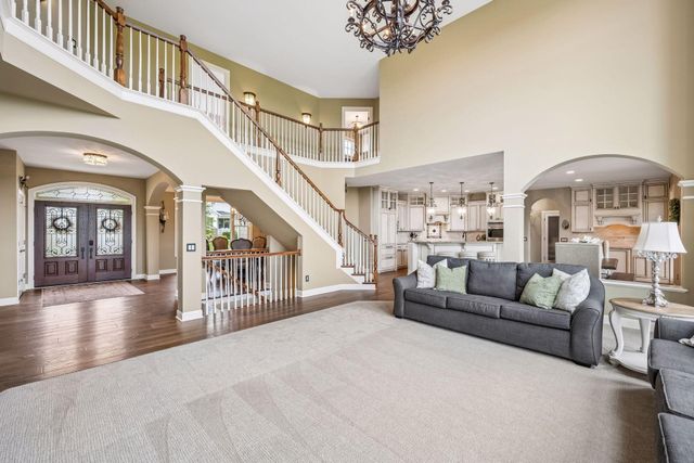 4544 Bluebell Trail N, Medina, MN 55340