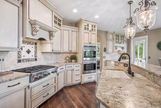 4544 Bluebell Trail N, Medina, MN 55340
