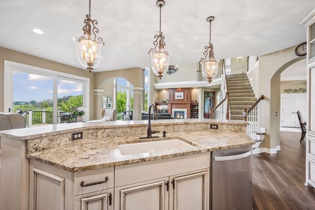 4544 Bluebell Trail N, Medina, MN 55340