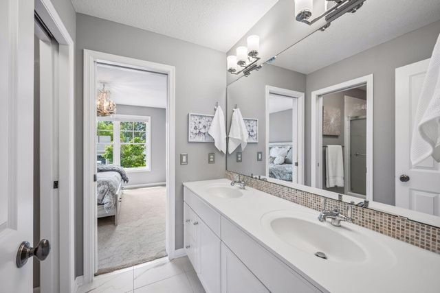 4544 Bluebell Trail N, Medina, MN 55340