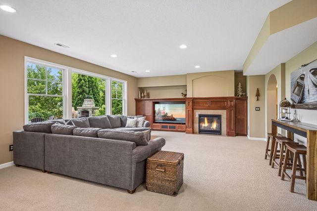 4544 Bluebell Trail N, Medina, MN 55340