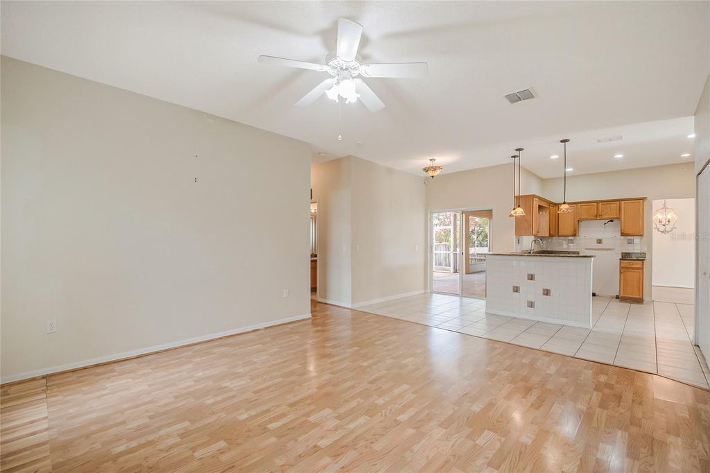 Image 31 of property listing at 603 PINEHURST COURT, Kissimmee, FL 34758