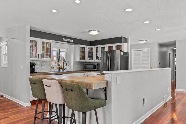 1866 CLIFFVIEW COURT, Oshkosh, WI 54901