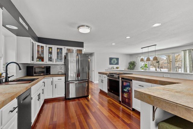 1866 CLIFFVIEW COURT, Oshkosh, WI 54901