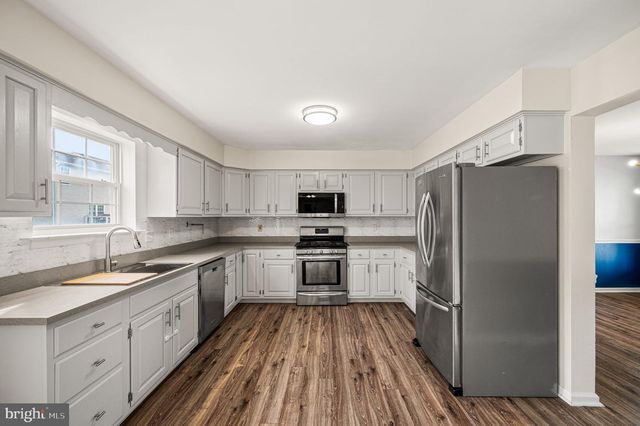 822 KARLYN LN, Collegeville, PA 19426