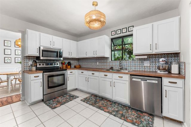 3724 NW 53RD TERRACE, Gainesville, FL 32606