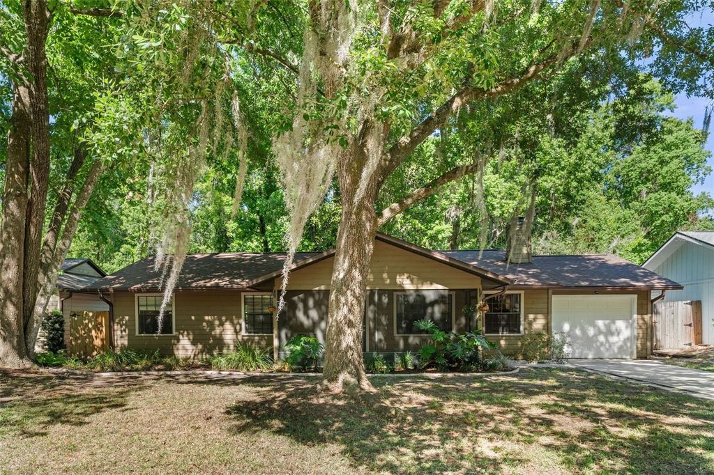 Image 2 of property listing at 3724 NW 53RD TERRACE, Gainesville, FL 32606