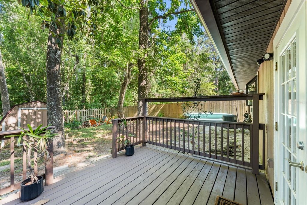Image 24 of property listing at 3724 NW 53RD TERRACE, Gainesville, FL 32606