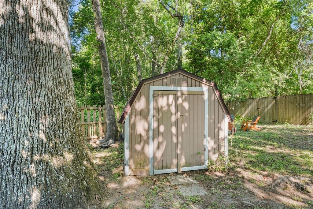Image 29 of property listing at 3724 NW 53RD TERRACE, Gainesville, FL 32606
