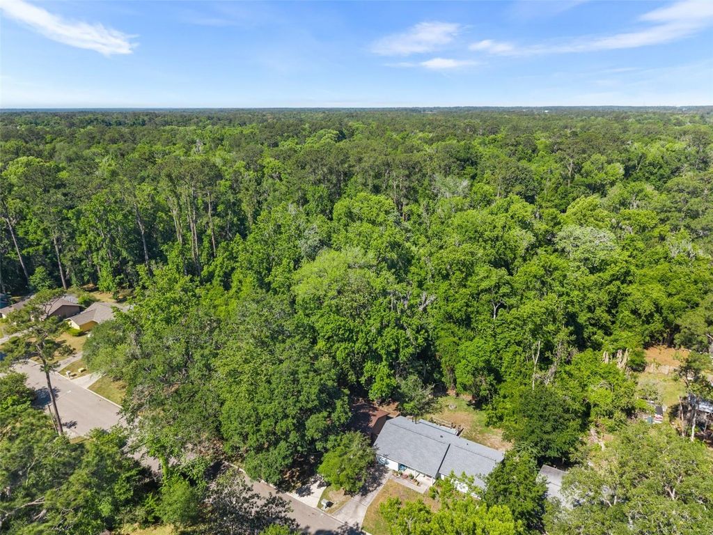 Image 35 of property listing at 3724 NW 53RD TERRACE, Gainesville, FL 32606