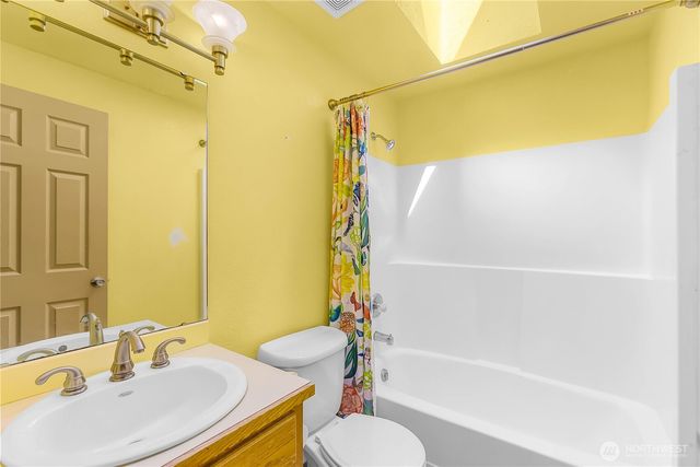 8514 Bender Circle NE, Bremerton, WA 98312