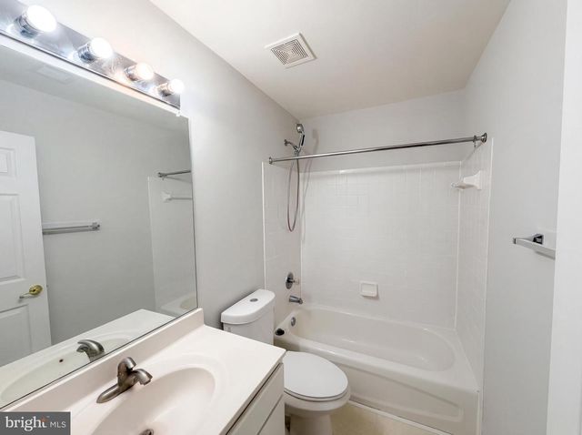 43684 PHELPS TER, Ashburn, VA 20147