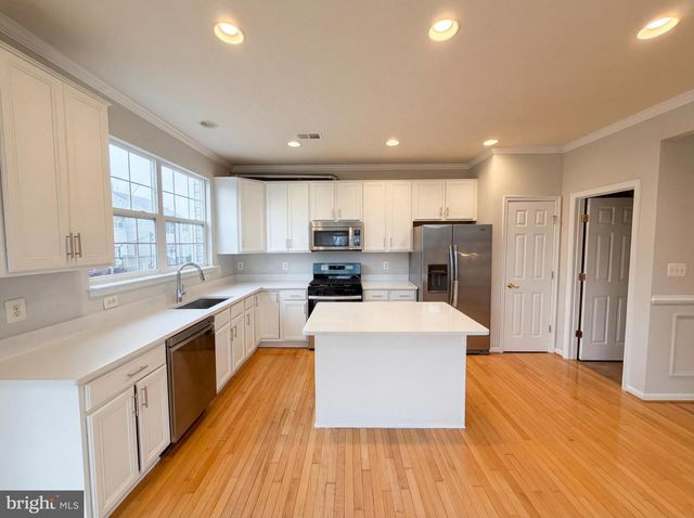 43684 PHELPS TER, Ashburn, VA 20147