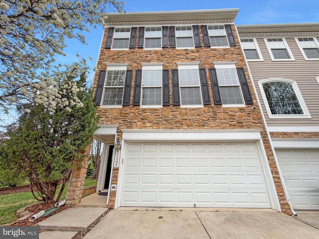 43684 PHELPS TER, Ashburn, VA 20147