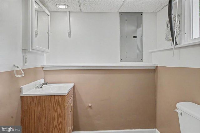 602 SHUE DR, Newark, DE 19713