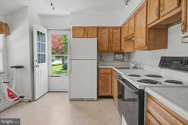 602 SHUE DR, Newark, DE 19713