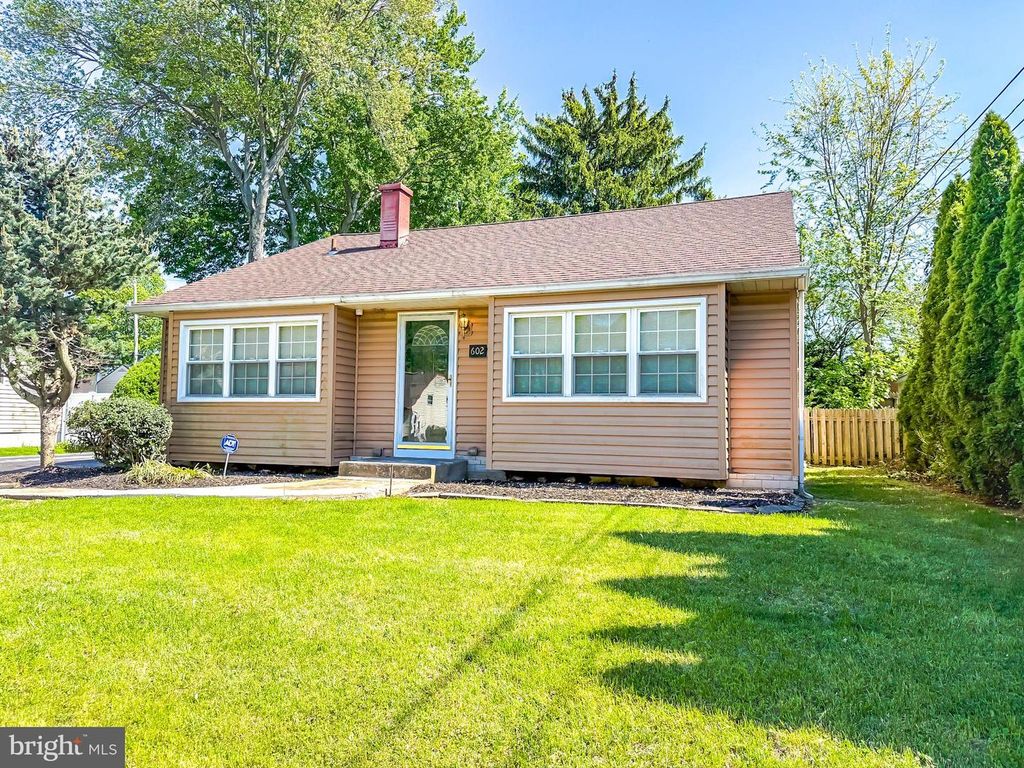 602 SHUE DR, Newark, DE 19713